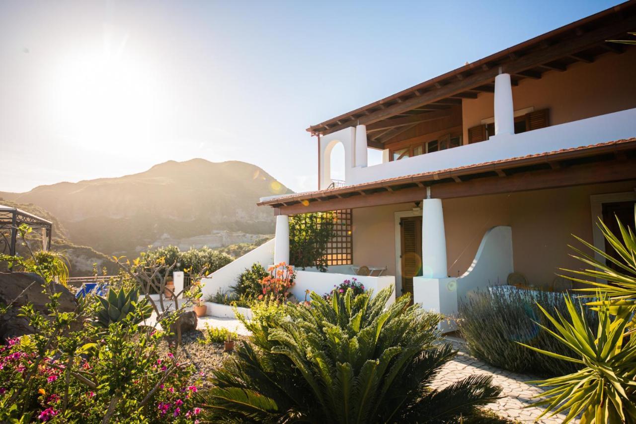 ليباري B&B Villa Maristella المظهر الخارجي الصورة