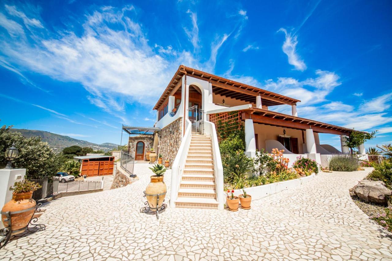 ليباري B&B Villa Maristella المظهر الخارجي الصورة