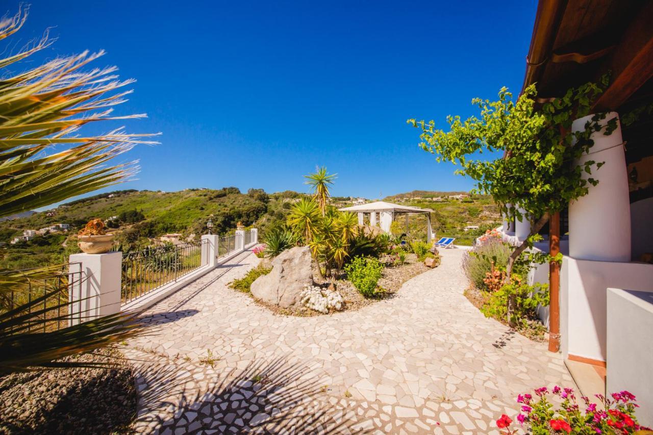 ليباري B&B Villa Maristella المظهر الخارجي الصورة