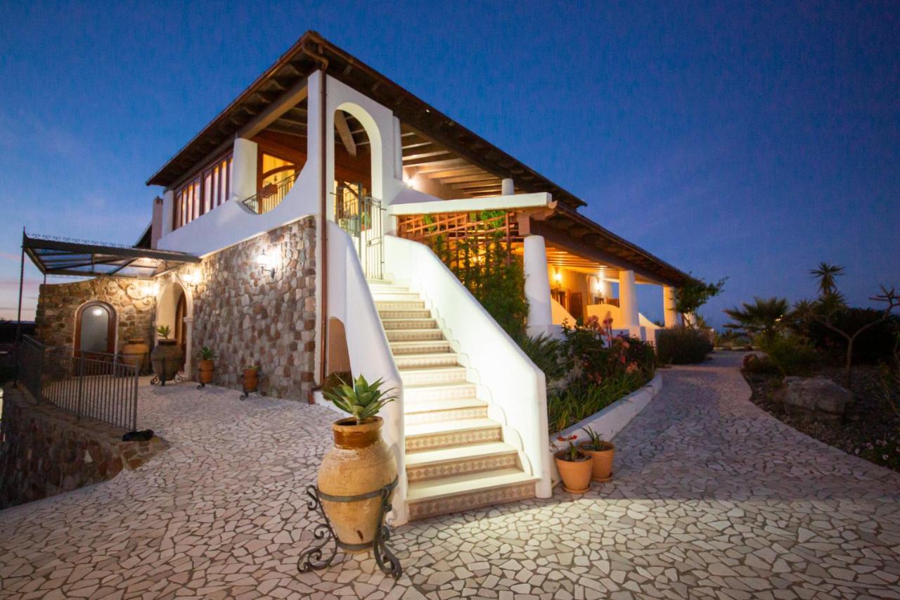 ليباري B&B Villa Maristella المظهر الخارجي الصورة