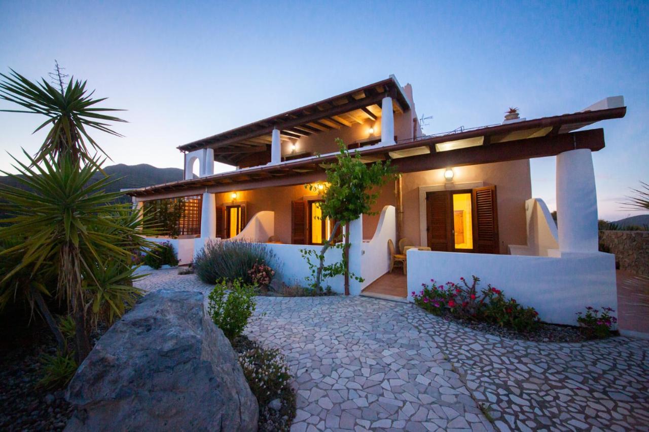 ليباري B&B Villa Maristella المظهر الخارجي الصورة